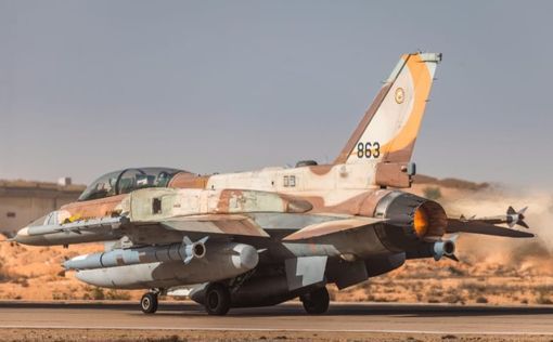 Сегодня утром израильский истребитель F-16 сбросил боеприпас вблизи авиабазы Рамат-Давид на севере И...