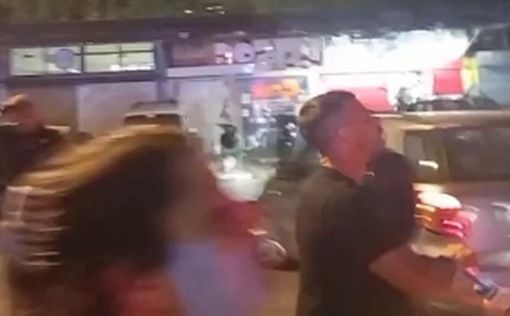 Жители Ход-ха-Шарон вчера протестовали против своего мэра Амира Кохави (