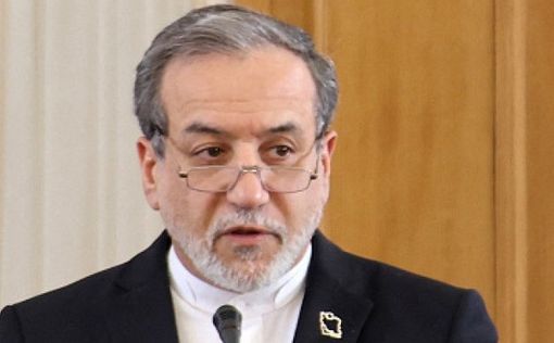 Министр иностранных дел Ирана Аббас Арагчи прибыл в Оман для переговоров с Соединенными Штатами, зая...