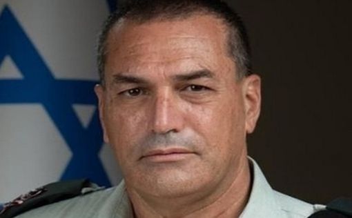 Генерал-лейтенант Эяль Замир, начальник Генштаба Армии обороны Израиля, решил усилить боевую готовно...
