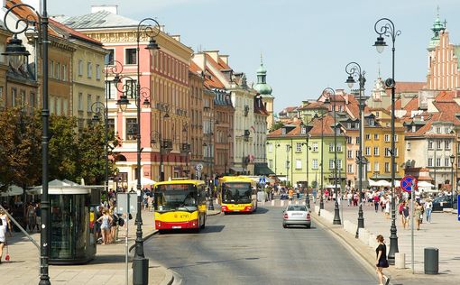 В результате нападения с топором в Варшавском университете погибла 53-летняя сотрудница учебного зав...
