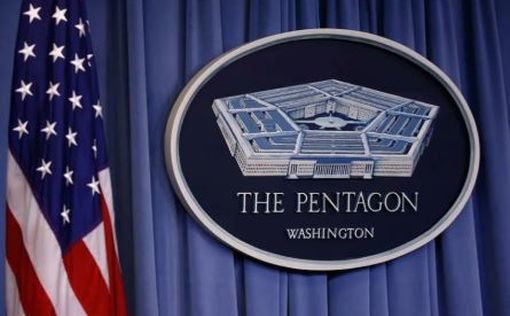 Советник министра обороны США Дэн Колдуэлл и его заместитель Дарин Селник были временно отстранены о...
