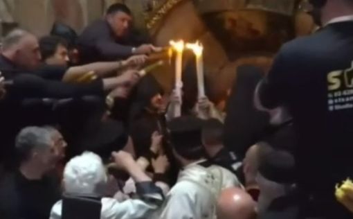 В преддверии Пасхи тысячи паломников собрались в Иерусалиме, чтобы увидеть схождение благодатного ог...