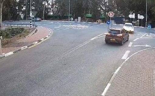 Вчера вечером, 12 мая, на шоссе 4 недалеко от Лимана произошла серьезная авария: автомобиль сбил 33-...